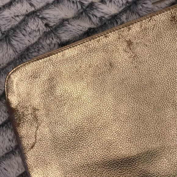 Really cute gold makeup bag, or clutch - Picture 5 of 5